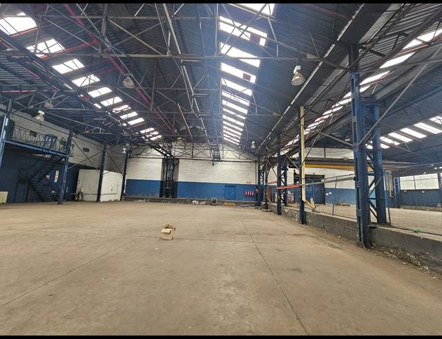 4,113M² WAREHOUSE TO LET IN TUNNEY